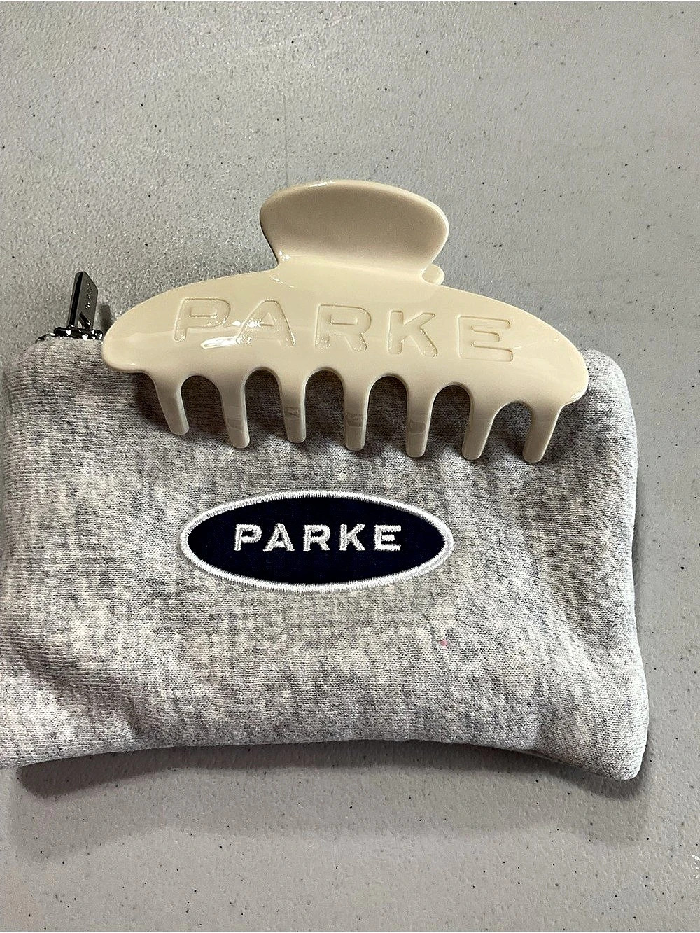 PARKE bridal Claw Clip with Pouch